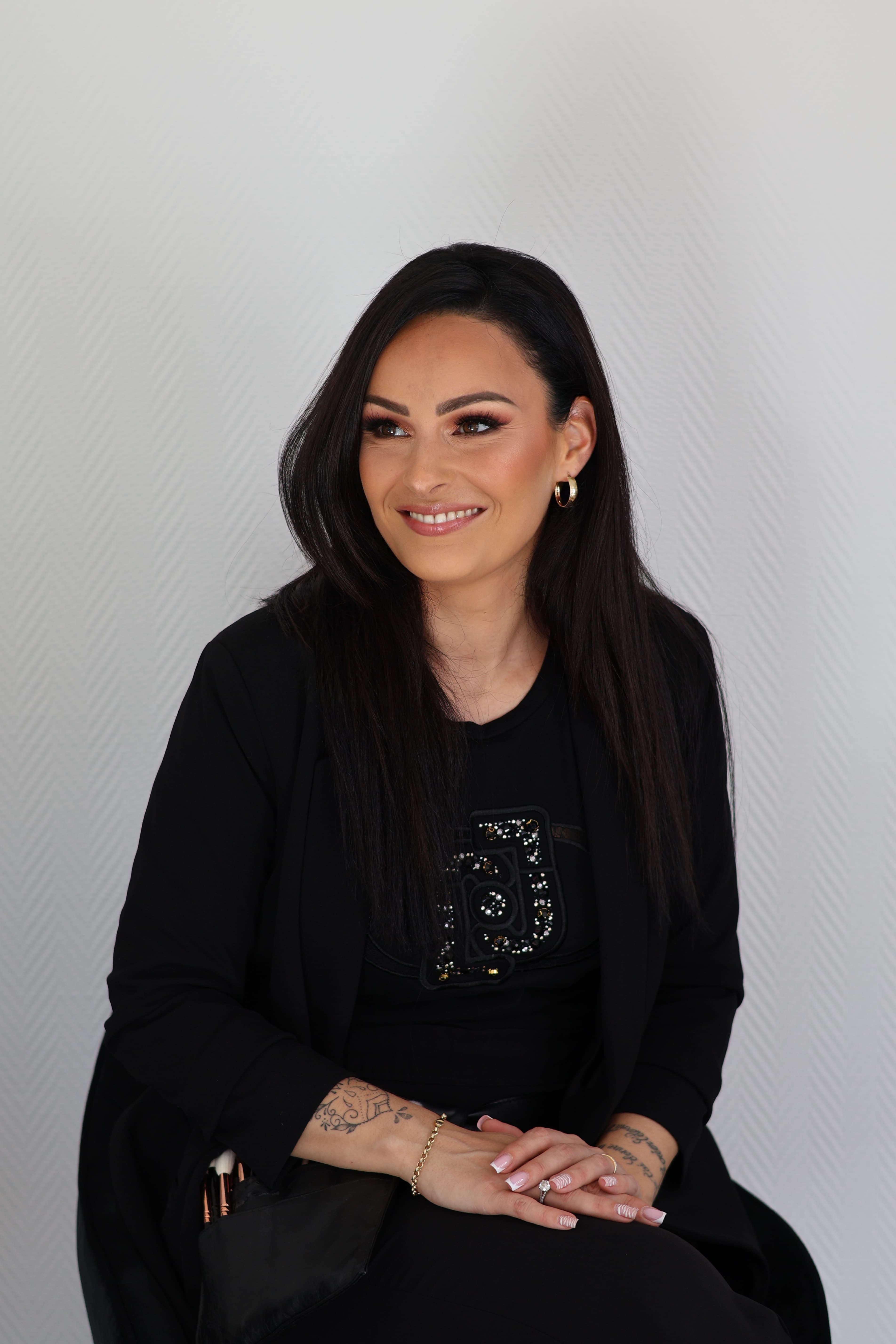 Jennifer - Maquilleuse et Coiffeuse professionnelle